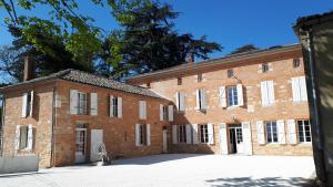 Maisons d'hotes Le Jardin Des Cedres : photos des chambres