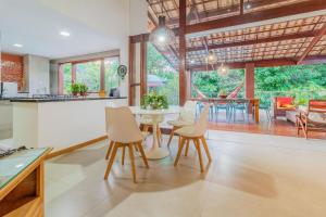 PF05 Casa Alto Padrão 05 Suítes - Praia do Forte