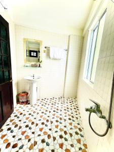 Phòng Loại Sang Giường Lớn (Deluxe King Room)