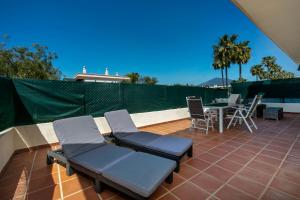 Lovely 2 bedroom Locrimar V walk to beach RDR260