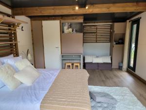 Campings Le Chalet Montegut hebergements insolites : photos des chambres