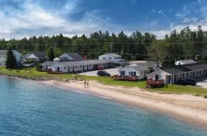 Bells Melody Motel - Harbor Springs