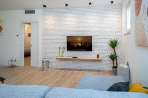 CASCINALE 11 - Regarda Travel