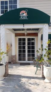 One South Place Hotel