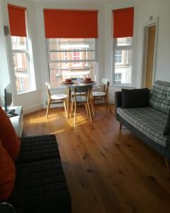 The Little Flat on the Corner