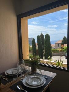 Appartement confortable, petite vue mer et piscine Cassis