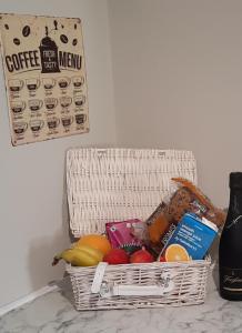 Newly Refurbished 2nd Floor Apartment Lil Nauti