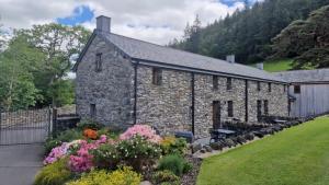 Glandwr Cottage at Hendre Rhys Gethin