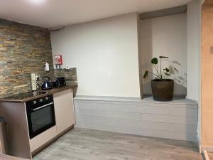 Treetops flat4 Hall Green B28
