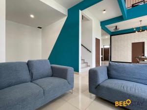 Desaru Arcadia Villa with Pool Table, Outdoor BBQ, Indoor Steamboat by Beestay