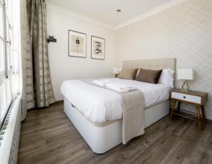 La Rúa de San Pedro by Clabao