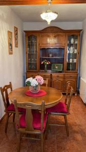 Casa rústica con jardín en Pesués