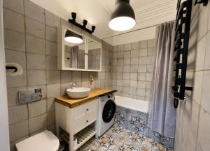 URBAN APARTMENTS PREMIUM Poniatowskiego 23 No 4,FREE PUBLIC PARKING, Self CHECK-IN