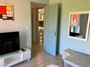 See Breeze Apartments - n.2