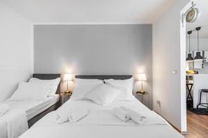 SplitStay Studio - 1 Min to Golden Gate, Old Town Split