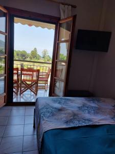 Athina Vourvourou Apartments