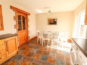 4 Killimer Road