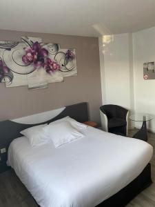 Hotels Logis le Marais Romilly Centre : photos des chambres