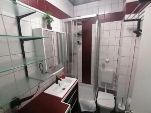 Best-Preis -Gold Suite- mit Netflix, Self-Check-In, eBike Ladestation, Fahrradraum, WLAN, Netflix und Massagesessel - direkt am Elberadweg im Herzen von Wittenberge