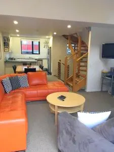 Angala 1 Lovely Woodridge 2-Bedroom Apartment - Charlotte Pass
