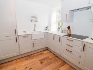 Sarahs Cottage