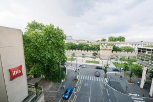 Hotels ibis Avignon Centre Gare : Chambre Double Standard avec Vue sur la Vieille Ville