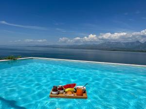 Lake Breeze Villa with a Pool & Magnificent Views