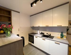 URBAN APARTMENTS Dluga 40 No 11, FREE PUBLIC PARKING, Self CHECK-IN