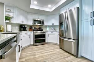 Beach Palms 405