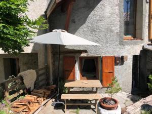 Chalets Mon Roc - Maison de montagne atypique avec vue : photos des chambres