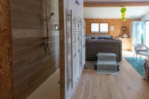 Chalets Les Pilotis Du Cognac : photos des chambres