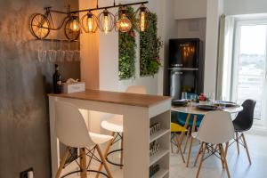 Artsy Riverside Suite - 1BR Amazing central apartment