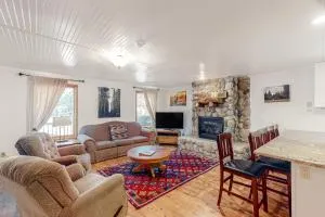 Oso Lodge Unit B - Curry Village