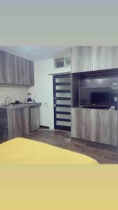 STUDIO RECIEN RENOVADO EN EL CENTRO DE LA CIUDAD DE MORELIA.