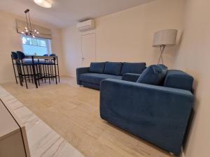 Modern best located one bed flat MAX 3 PERSON included kids no bicycle space