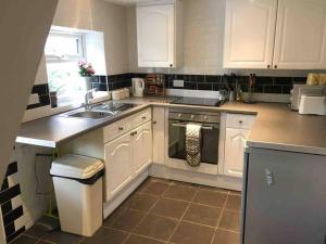 Corner Cottage - base for exploring North Norfolk