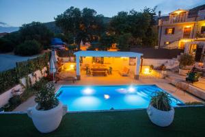 Villa Marela with Heated Swimming Pool