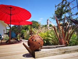 Villa Hossegor - 4 étoiles, 6 chambres - 5 salles de bains - piscine chauffée 5 mn des plages