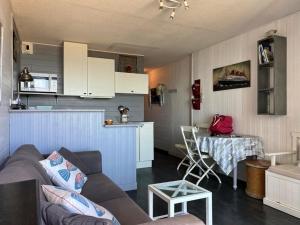 Appartement sur la plage avec parking privé à Longeville-sur-Mer - FR-1-336-127