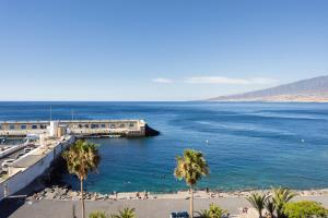 Home2Book Comfy Beachfront Radazul