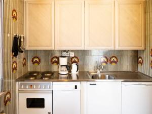 Apartment Appartmenthaus Skyline 309 by Interhome