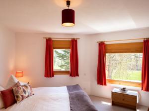 Apartment Chesa Pra d`Sura 217-10 by Interhome