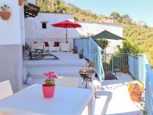 Apartment Blue Paradise - Sea View Apartment by Interhome