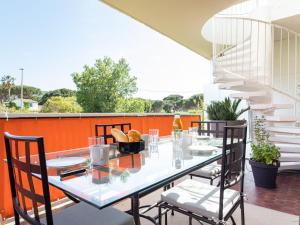 Apartment Les Patios-7 by Interhome