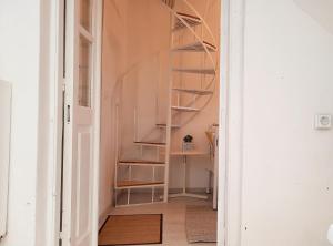 Zoe Apartments No 7 , Hydra Island Greece