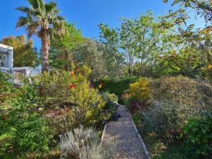 Maison climatisée avec piscine privée, 5 pièces, 7 couchages à 15 min des plages de Vallauris - FR-1-252-103