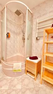 Sonnige Maisonette-Wohnung mit Blick auf die Bucht