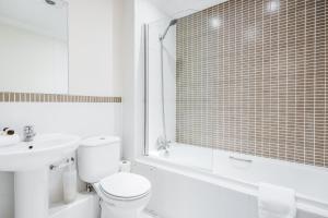 Roomspace Serviced Apartments - Royal Swan Quarter