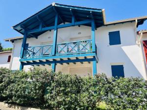 T1 bis confortable avec terrasse et parking à Cambo-les-Bains - FR-1-495-105