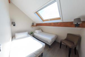 Hotels Logis hotel Annecy nord / Argonay : Chambre Quadruple